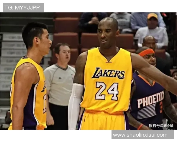 足球08号球星的辉煌时刻与赛场传奇故事全面解析