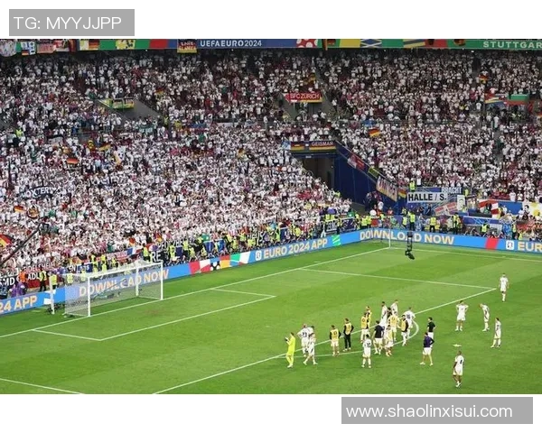 足球巨星变身女神魅力爆发球场之外的精彩瞬间