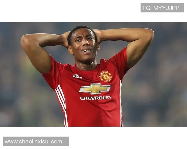 足球界最伟大的黑人球星：技艺卓绝与传奇成就的完美融合